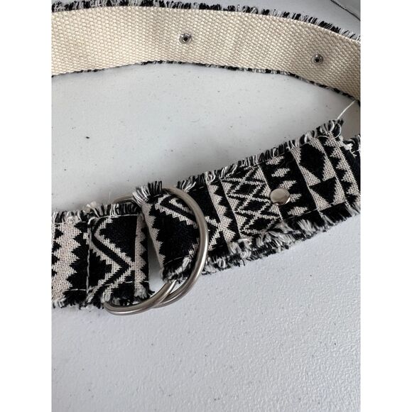 Boho Black White Geometric Print Adjustable Belt Women's Size 0 - 1 - Picture 3 of 7